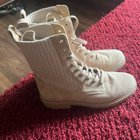 Worn once in great condition - Picture 1 of 4